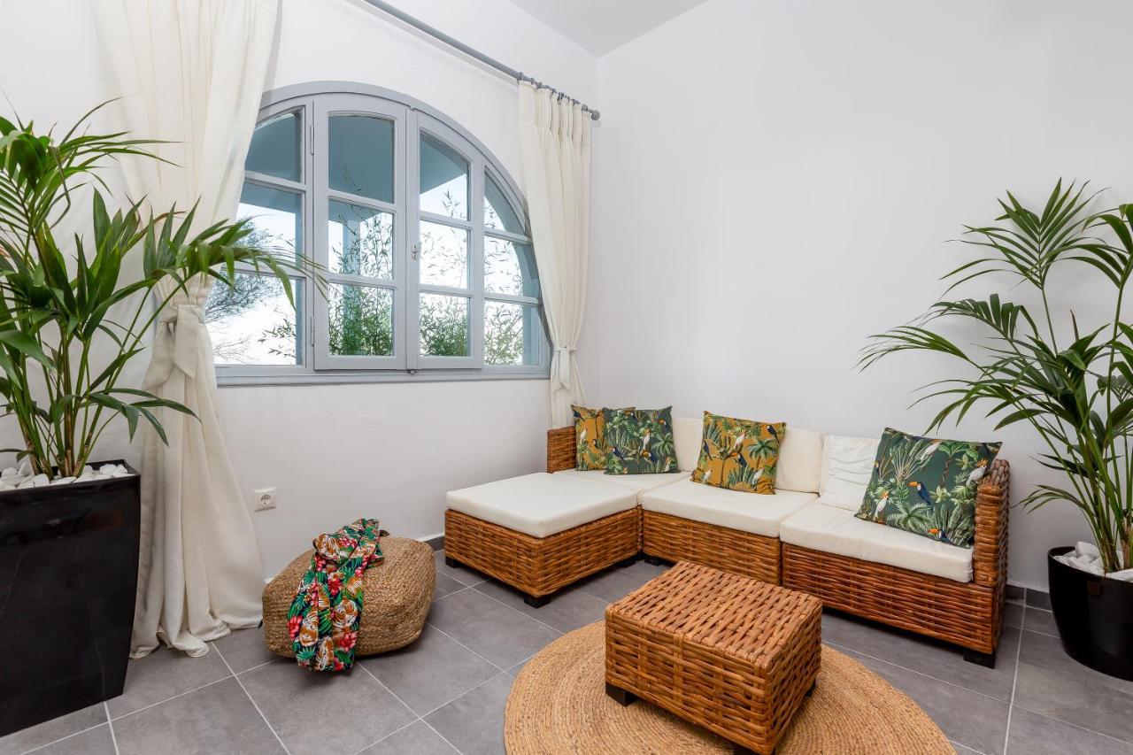 Divino Suites (Adults Only) Fira  Exteriér fotografie